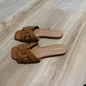 Bamboo Women's Tan Sandals